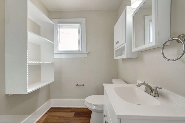 Foto del edificio - Renovated 4-plex in Paseo with modern 1-be...