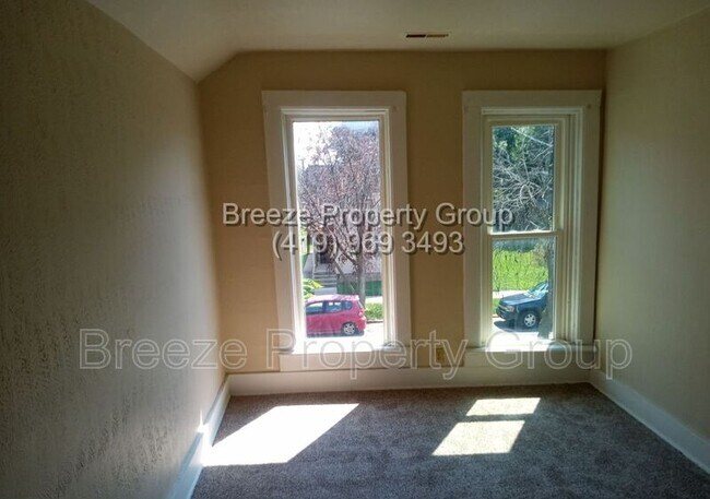 Foto del edificio - 135 Everett St