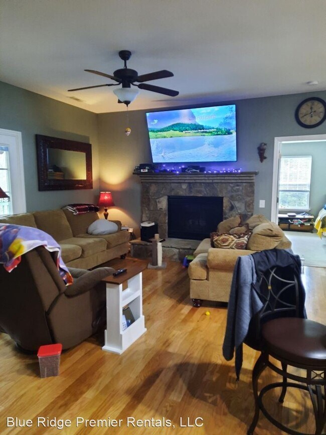 Building Photo - 3 br, 3 bath House - 41 Down Hemlock Lane