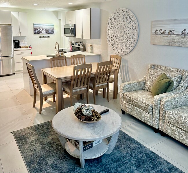 Photo - 940 Charles St Apartments