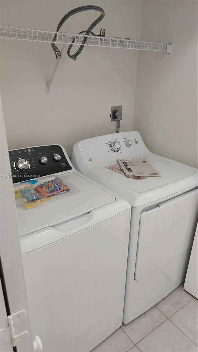 Foto del edificio - 7083 SW 158th Ct