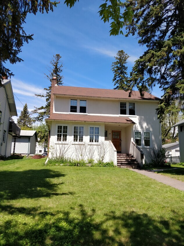 29 E College St, Duluth, MN 55812 House Rental in Duluth, MN