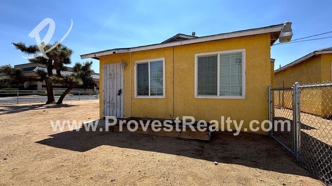 Building Photo - 15990 Yucca St