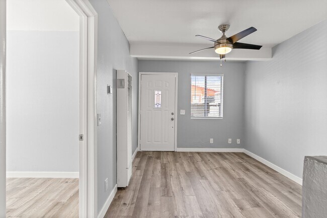 Foto del edificio - 533 E 11th St