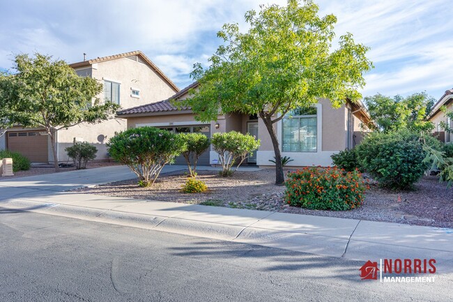 Building Photo - Beautiful Home Available NOW!