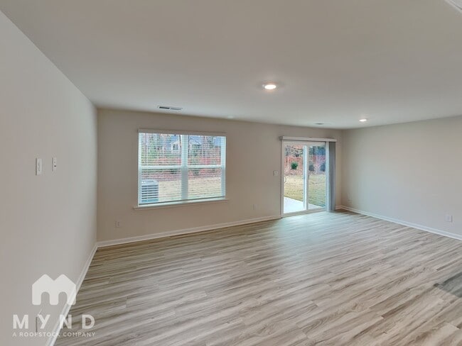 Foto del edificio - 4137 Lurelin Rd