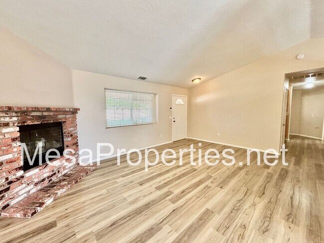 Building Photo - 16814 Cactus St