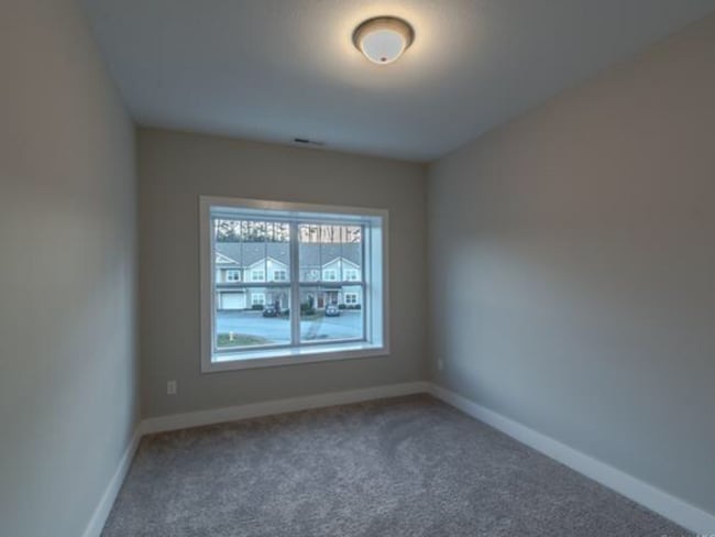 Building Photo - 124 Foxden Dr