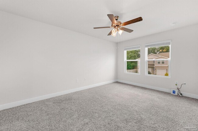 Foto del edificio - 6316 Grove Park Dr