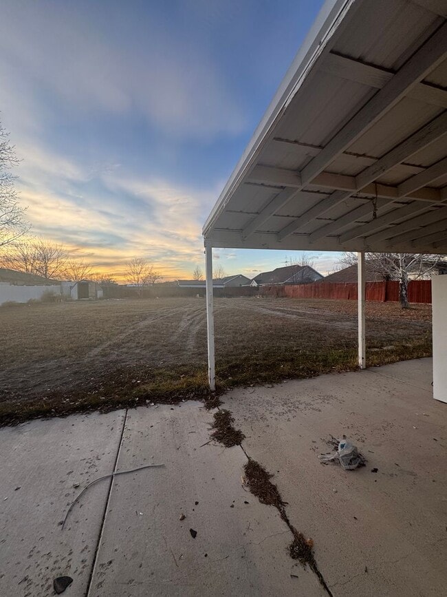 Building Photo - 3 bedroom, 2 bath Single Family Home, Vernal