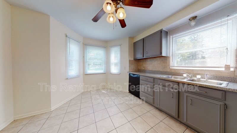 Primary Photo - 193 Maplewood Ave
