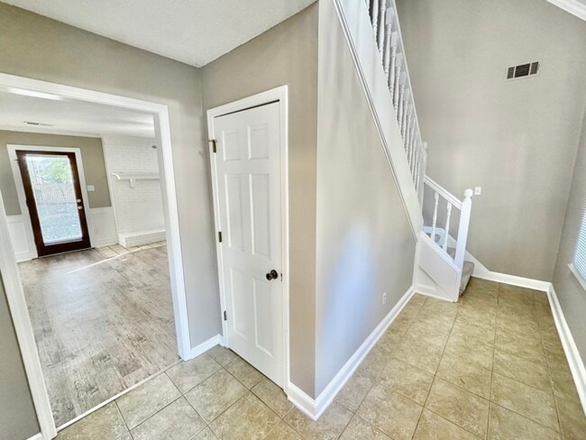 Photo - 743 Concordia Dr House