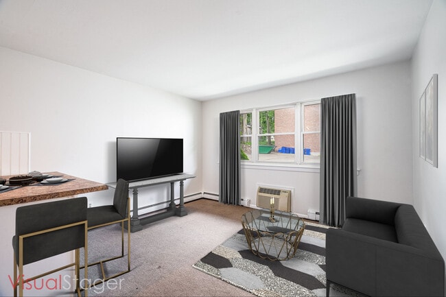 Living Room - 18 Fairfield Ave