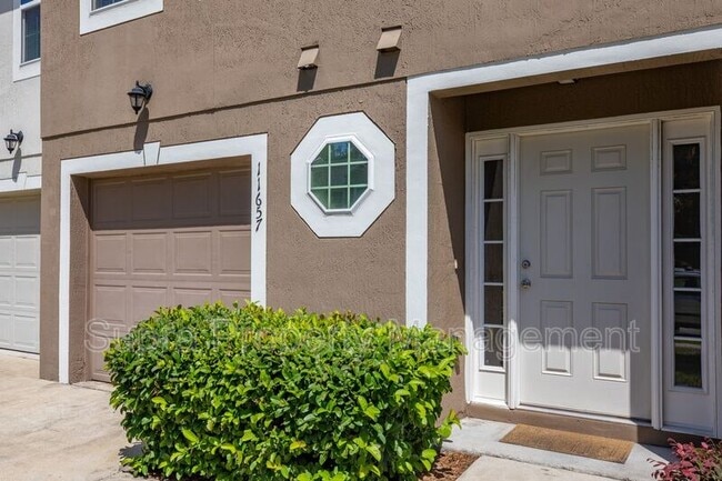 Building Photo - 11657 Hickory Oak Dr