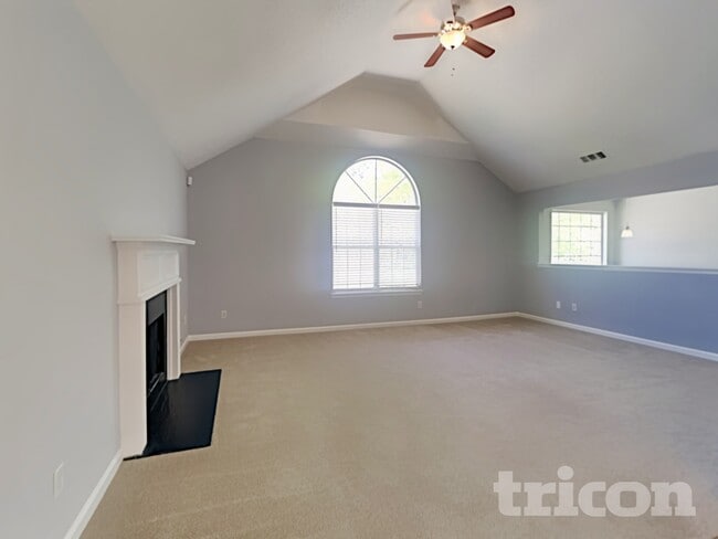 Building Photo - 6053 Crooked Creek Dr.