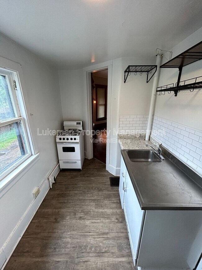 Foto del edificio - 515 Village St