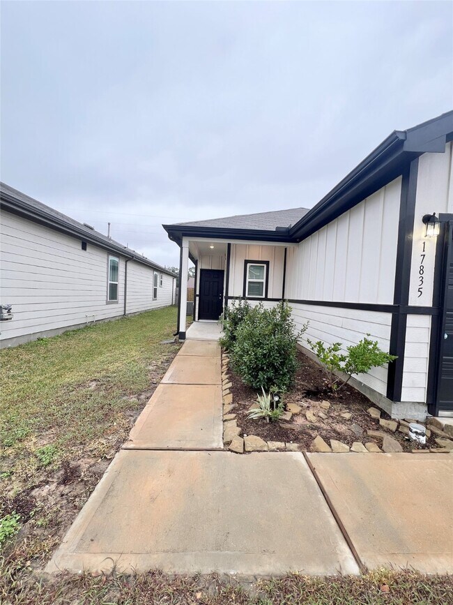 Foto del edificio - 17835 Plow Horse Ln