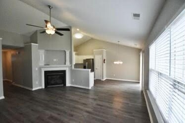 Building Photo - 2052 Cliffvale Ct