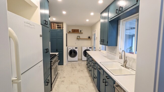 Foto del edificio - 1421 E 14th St