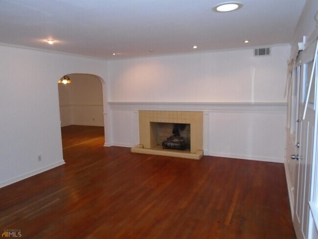 Foto del edificio - 1365 Scott Blvd