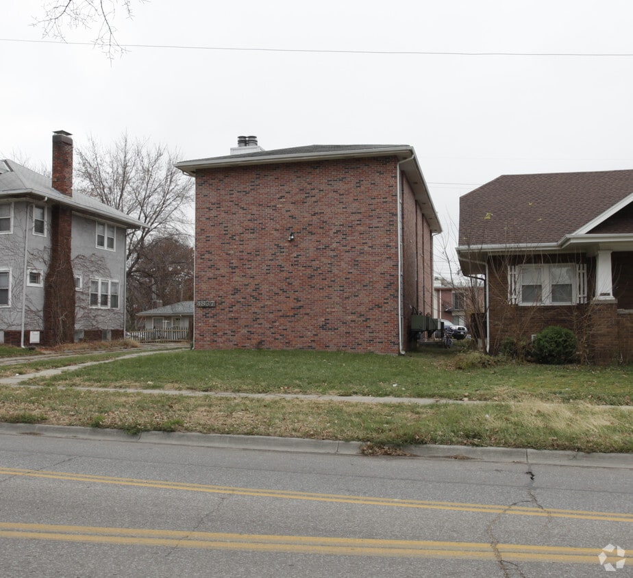 Building Photo - 4837-4839 Leighton Ave