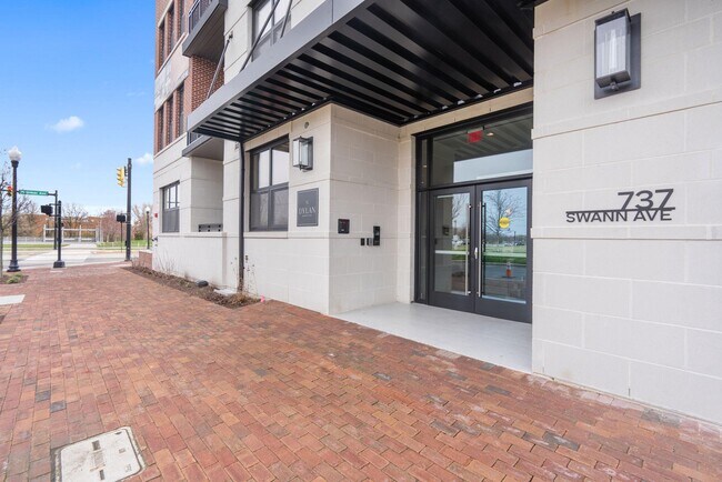 Foto del edificio - 737 Swann Ave