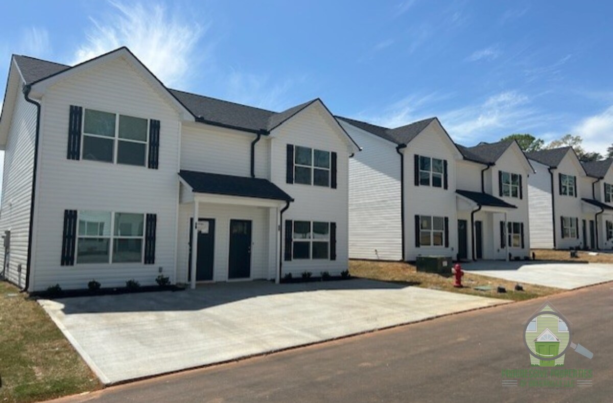 Foto principal - 17 Wofford Rd