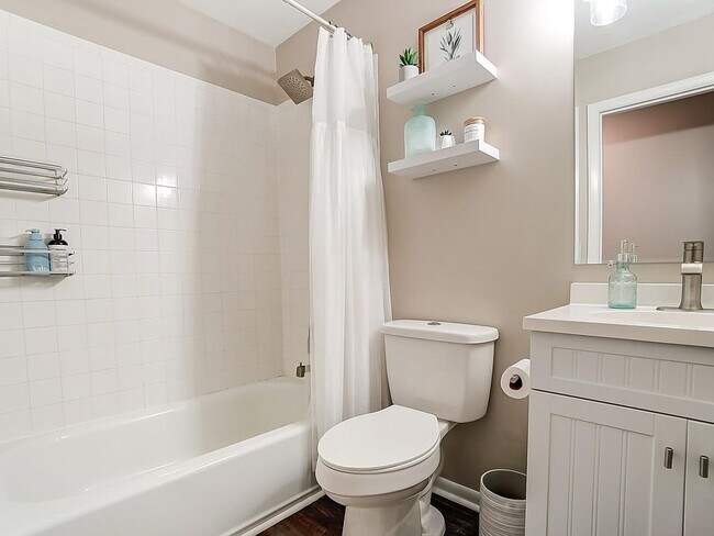 Foto del edificio - 1599 Yellowglen Dr