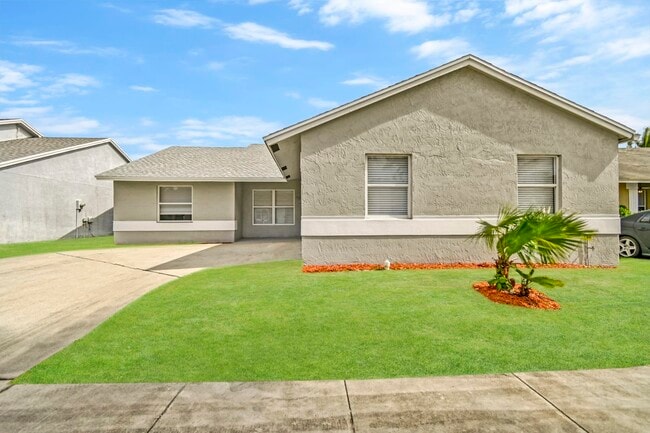 Building Photo - 5588 Priscilla Ln