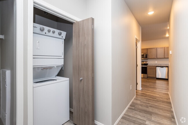 2BR, 2BA - 870SF - Laundry - Prairie Towers