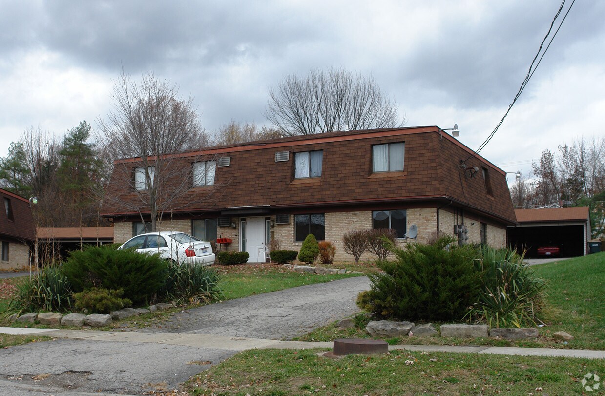 Primary Photo - 6092 Applecrest Ct