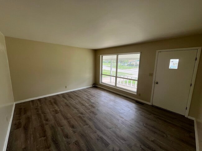 Foto del edificio - 1923 Beverly Ct