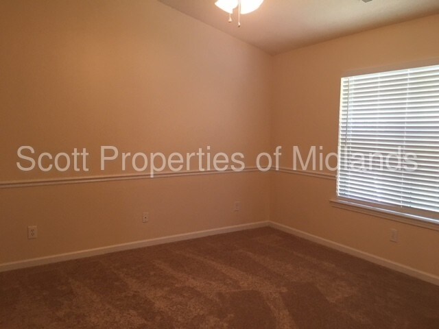 Building Photo - 127 Huntington Cir