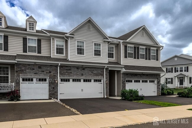 Building Photo - 3305 Charleston Dr