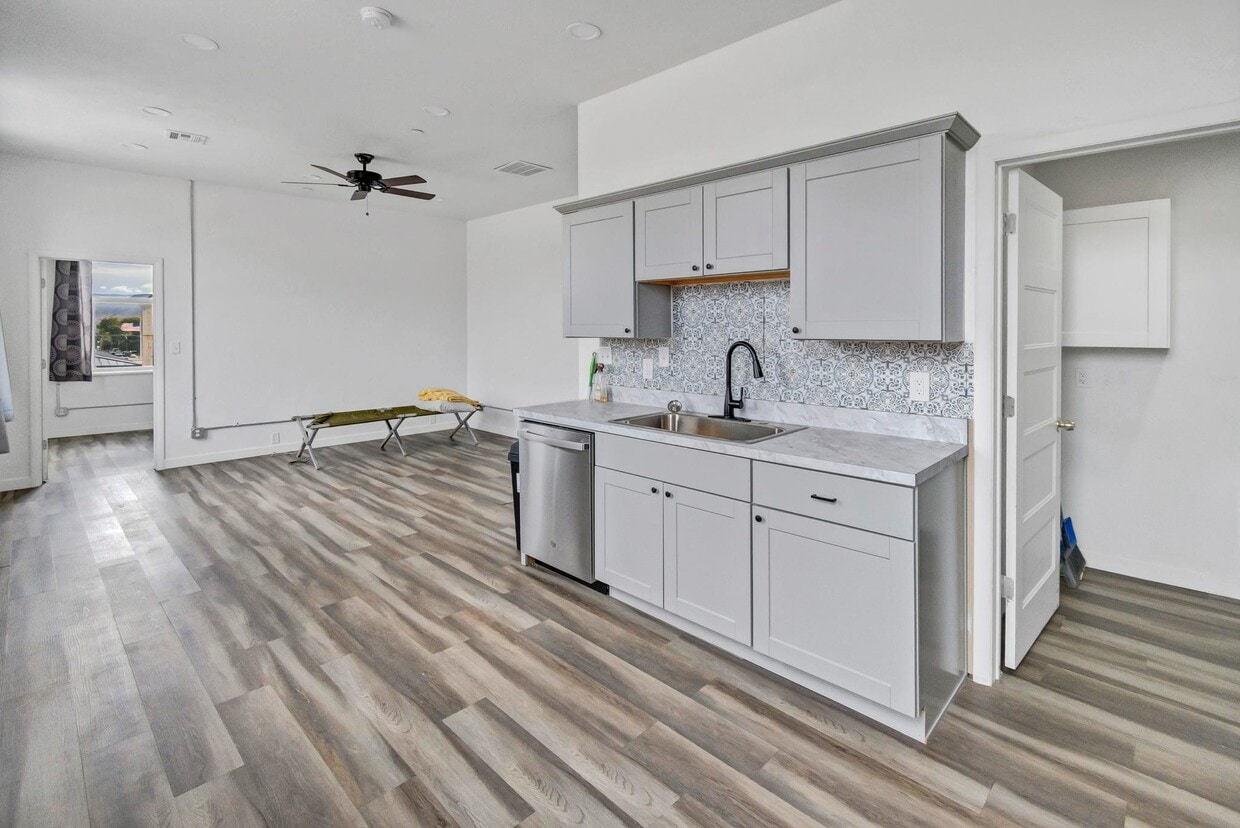 Foto principal - VINTAGE VAULT