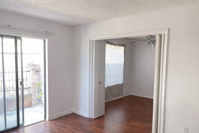 Foto del edificio - 2750 Holly Hall St