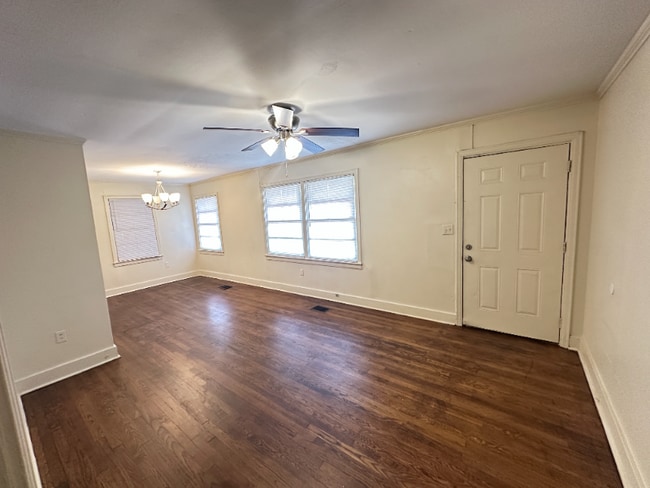 Building Photo - 3679 Southland Dr