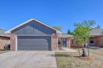 Building Photo - 2713 Clifton Ter