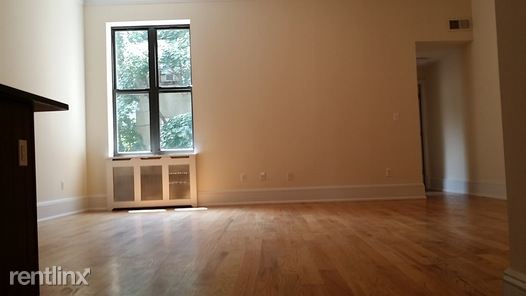 Building Photo - 58 W 75th St