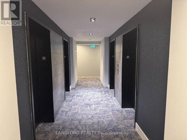 Photo du bâtiment - 4130-4130 Parkside Village Dr