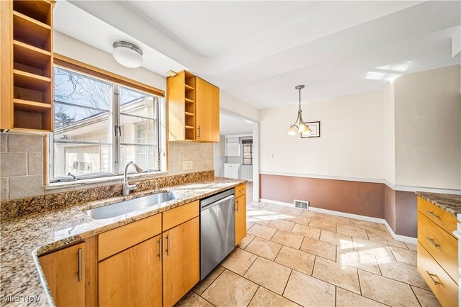 Building Photo - 21516 Halworth Rd