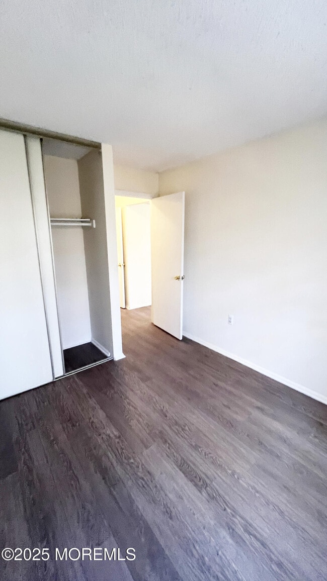 Foto del edificio - 1509 Dahlia Ct