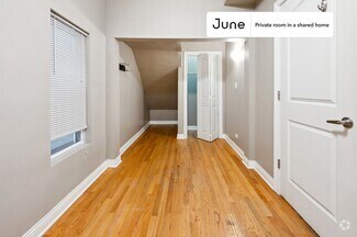 Building Photo - Private bedroom in 3 bed/1 bath Home