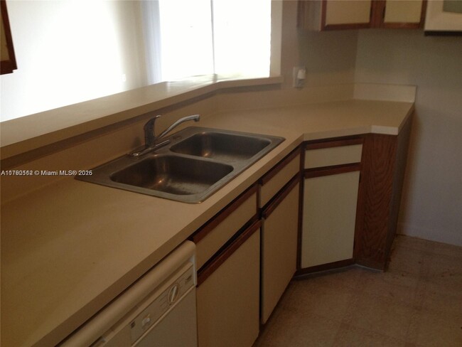 Foto del edificio - 3473 NW 44th St