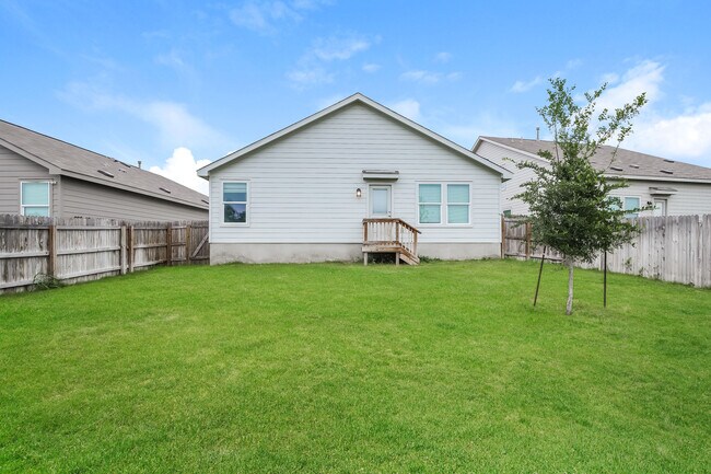 Building Photo - 11915 Cink Dr