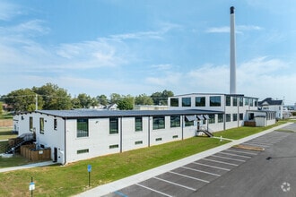 Building Photo - Carnation Village