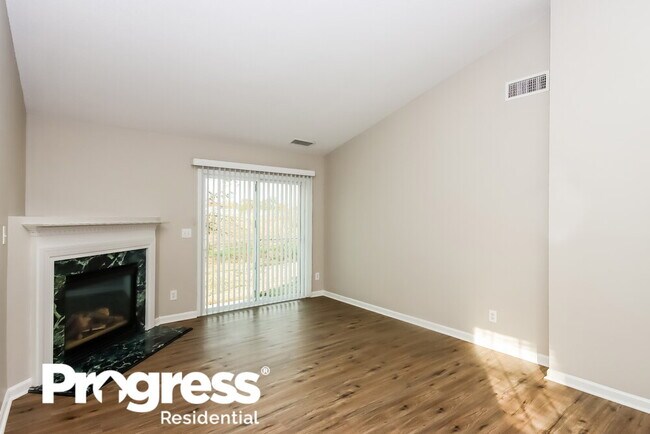 Building Photo - 1052 Meadowbrook Ln SW