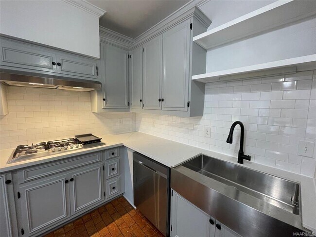 Foto del edificio - 8342 Longneedle Dr