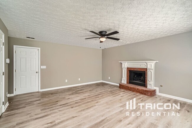 Building Photo - 670 Georgian Hills Dr