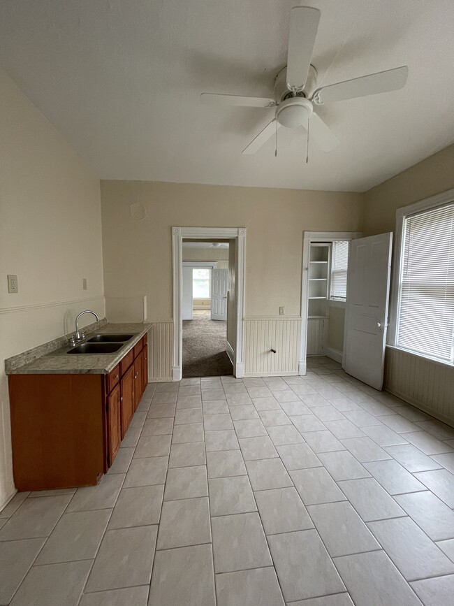 Building Photo - 2635 N 14th St
